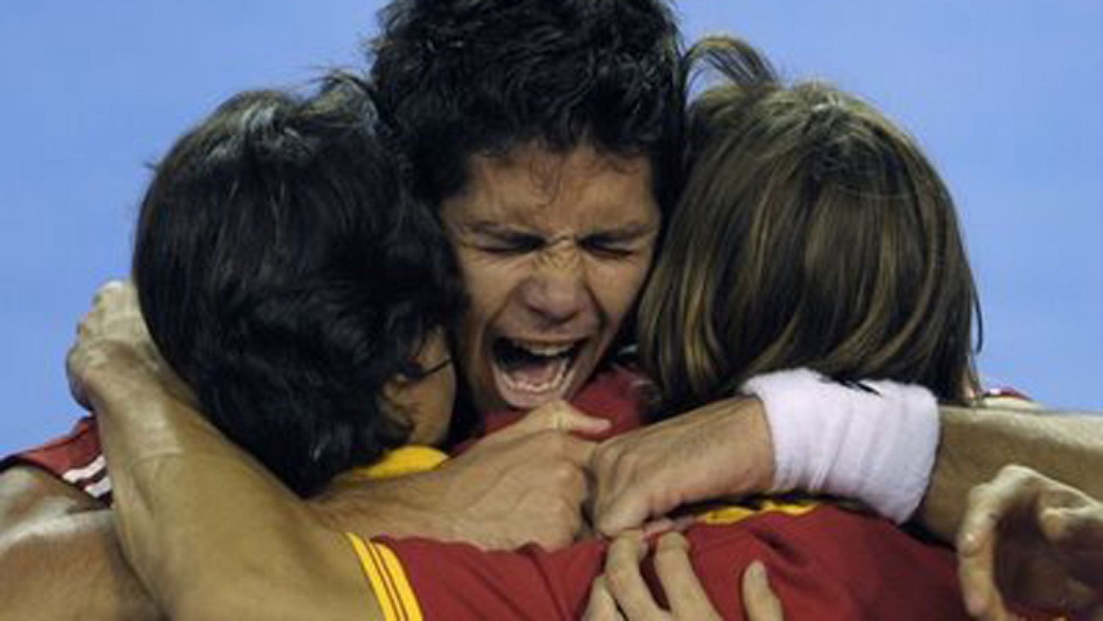 El equipo español de la Copa Davis ha conquistado la quinta Copa Davis de su historia. Ferrero en el año 2000, Moyá en 2004, Verdasco en 2008 y la pareja de dobles fomrada por Feliciaano y Verdasco en 2009 consiguieron el punto necesario para conquis
