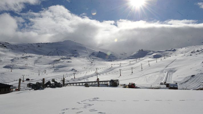Telediario 1 - La temporada de esquí no arranca