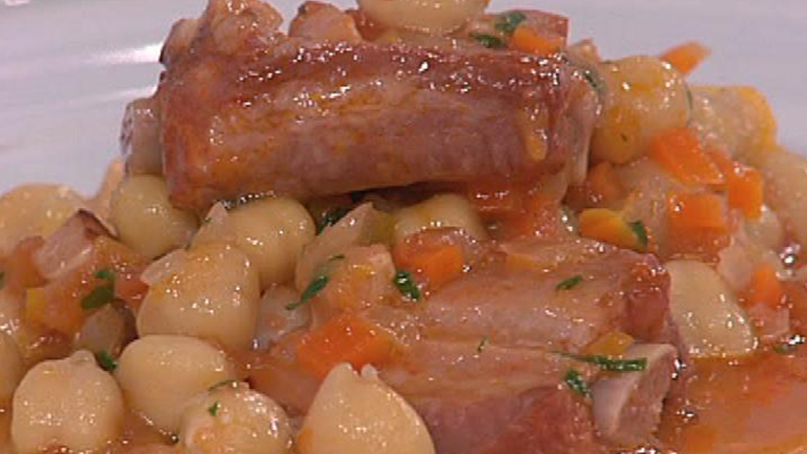 Garbanzos con costillas adobadas (05/12/2011)