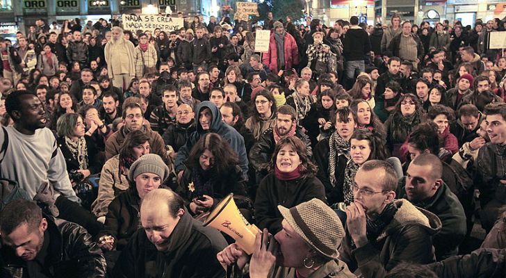 Informativo 24h - "Indignados" recorren el centro de Madrid contra el desalojo del hotel Madrid