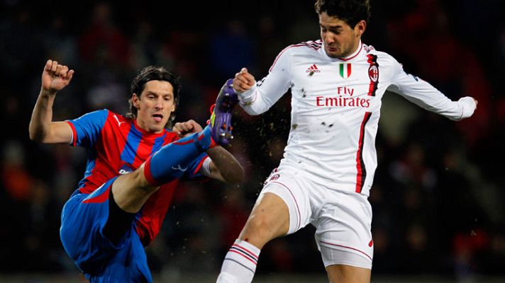 Champions League - Resumen Plzen 2-2 Milan