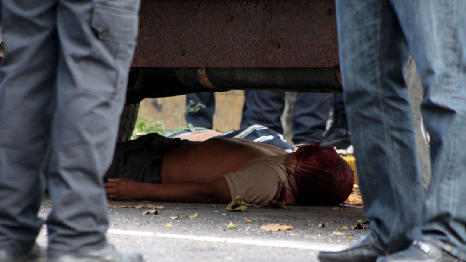 Una cámara capta torturas a jóvenes mexicanos de la mano de la policía