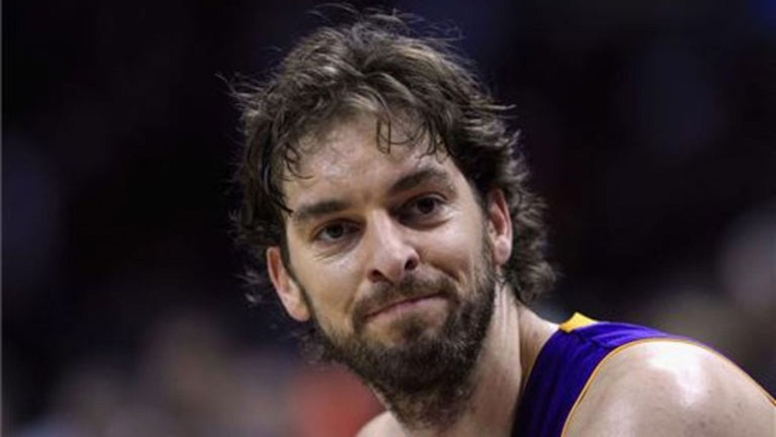 Pau Gasol sigue siendo en estos momentos jugador de Los Lakers. Ha sido la propia NBA la que ha paralizado un traspaso que le llevaba finalmente a Houston. Las últimas horas en la NBA han sido frenéticas.