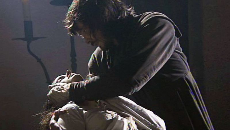 Águila Roja - Margarita en brazos de Gonzalo | Ver