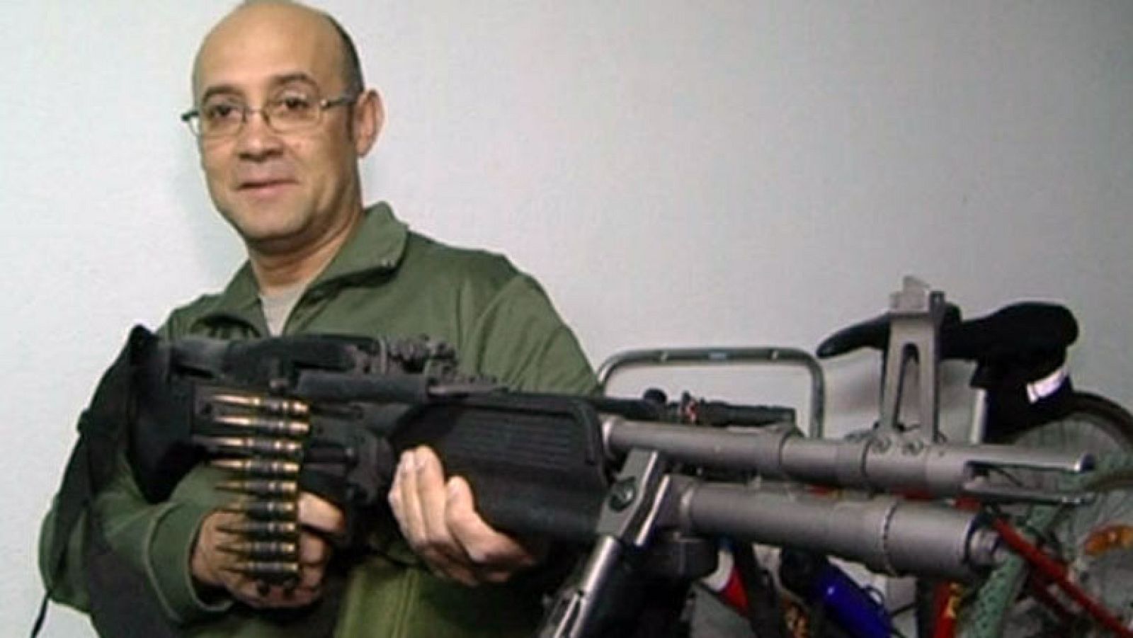 Comando Actualidad - Esto es mi vida - Un arsenal en casa