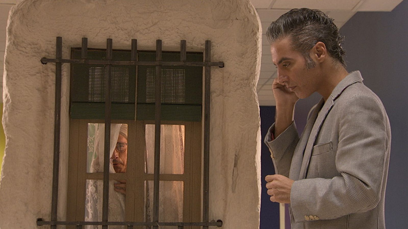 La hora de José Mota - La Vieja'l Visillo acosa a Pitingo