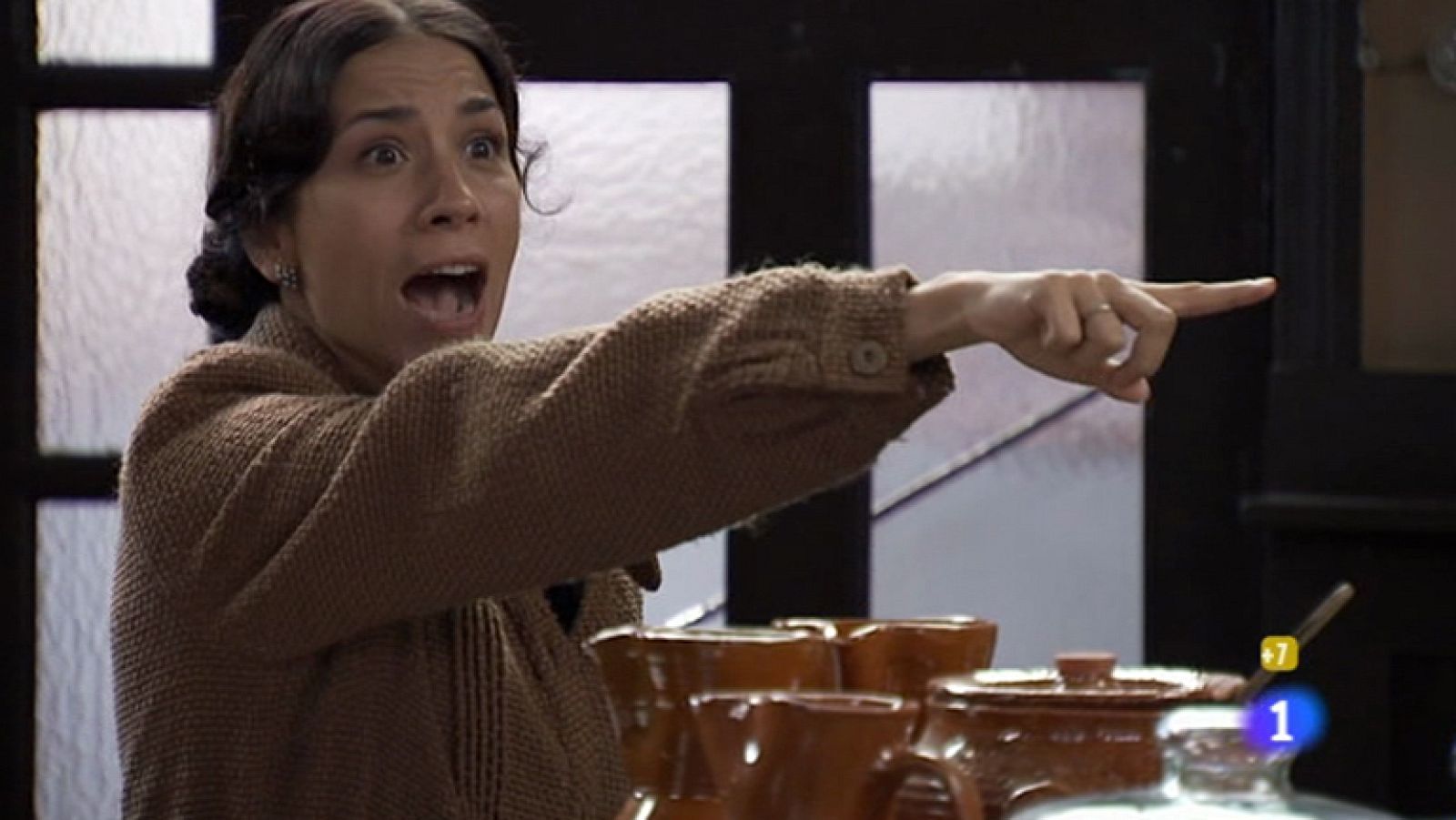 Amar - Manolita, la voz de 'Sucesos' en la radio