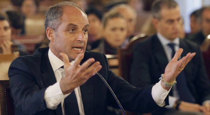 Telediario 1 - Telediario Matinal en 4' - 13/12/11