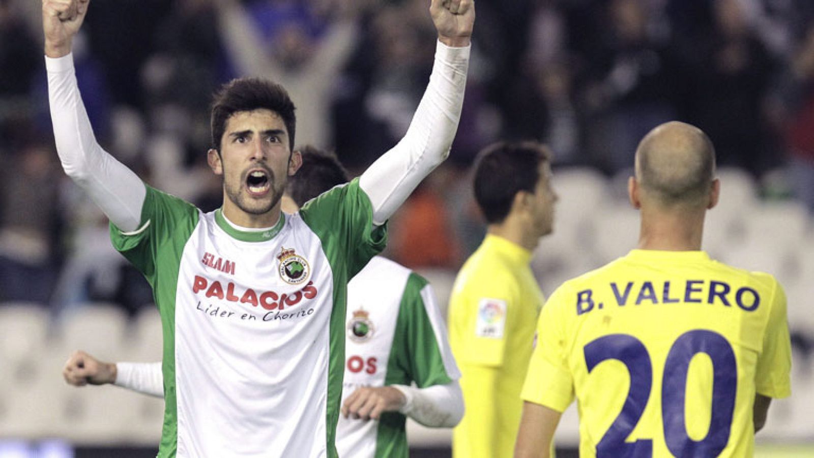 Álvaro busca su camiseta en las redes sociales | Ver