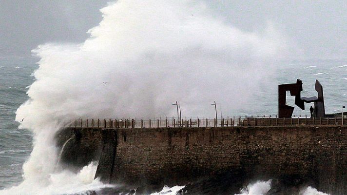 Telediario 1 - Telediario Matinal en 4'- 17/12/11