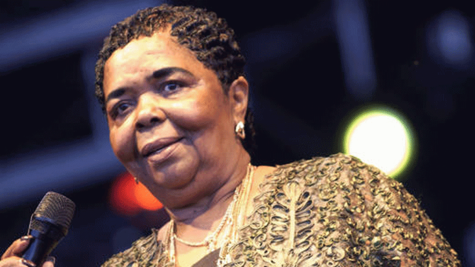 La cantante caboverdiana Cesaria Evora fallece a los 70 años
