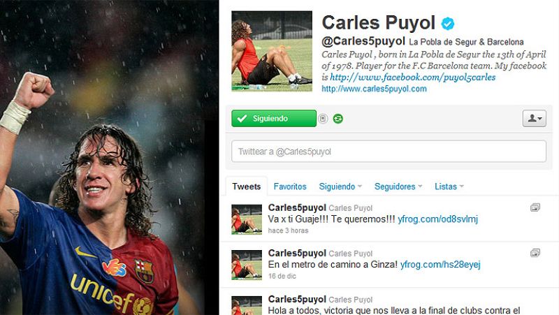 Los jugadores del Barcelona se han acordado de su compañero David Villa, ingresado por una grave lesión en la tibia, después de lograr el campeonato del mundo de clubes y le han mandado mensajes de ánimo y dedicatorias por twitter.