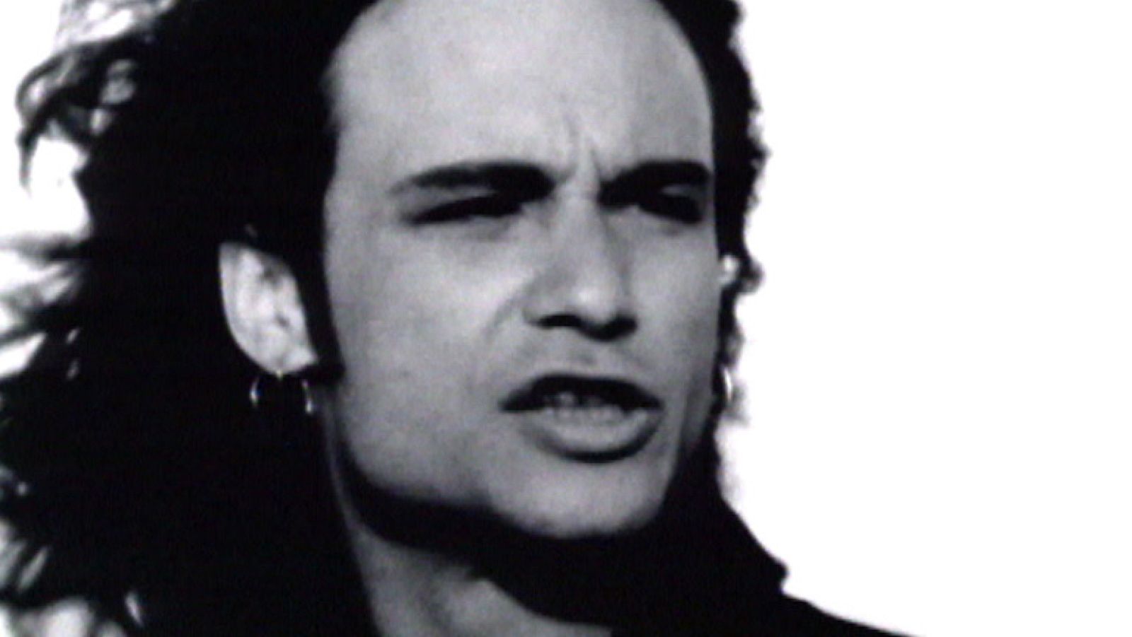 Enrique Bunbury presenta "Licenciado cantinas", su último trabajo en solitario