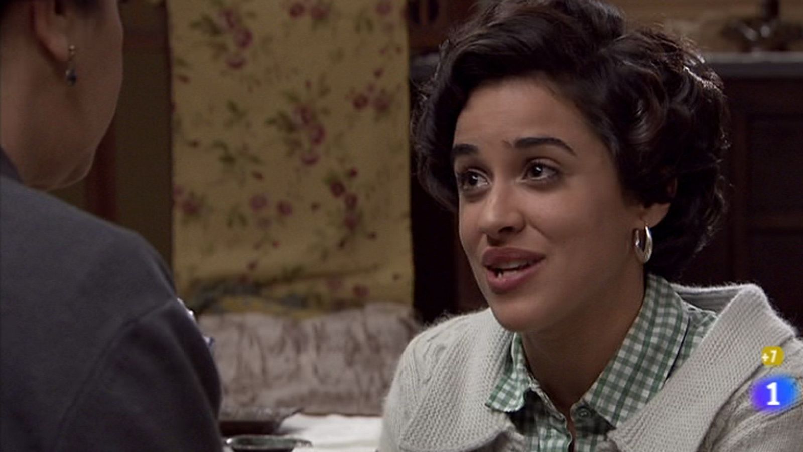 Amar - Felisa bendice la unión entre Chelo y Gerardo