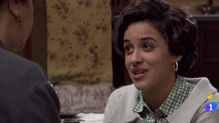 Amar en tiempos revueltos - Felisa bendice la boda de su hija