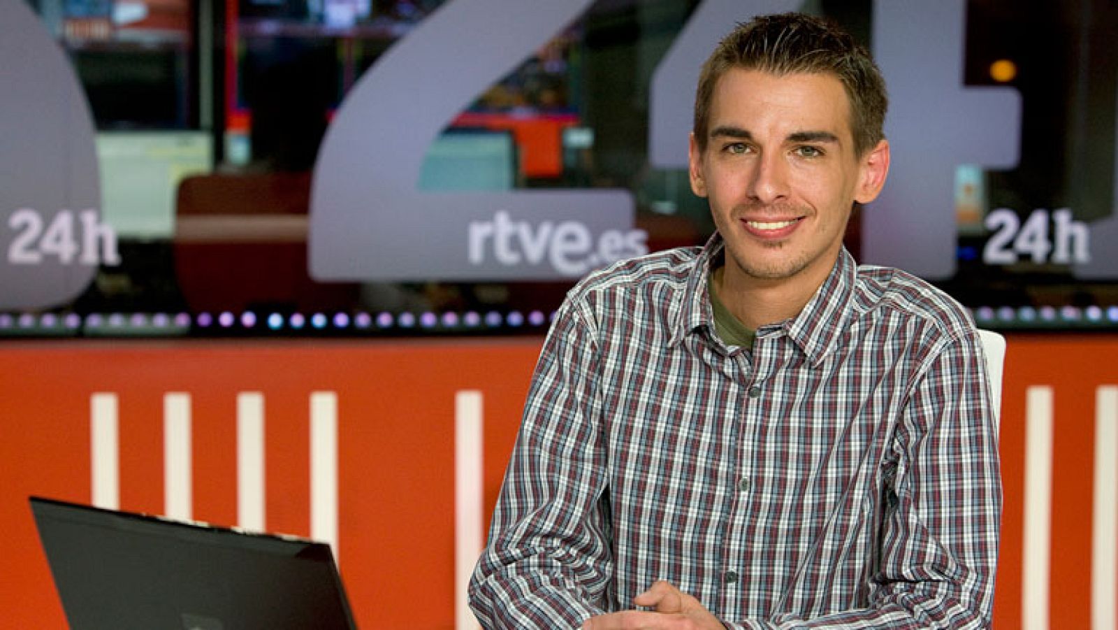 La justicia absuelve a Pablo Soto, programador creador de programas P2P - Informativo 24h | Ver