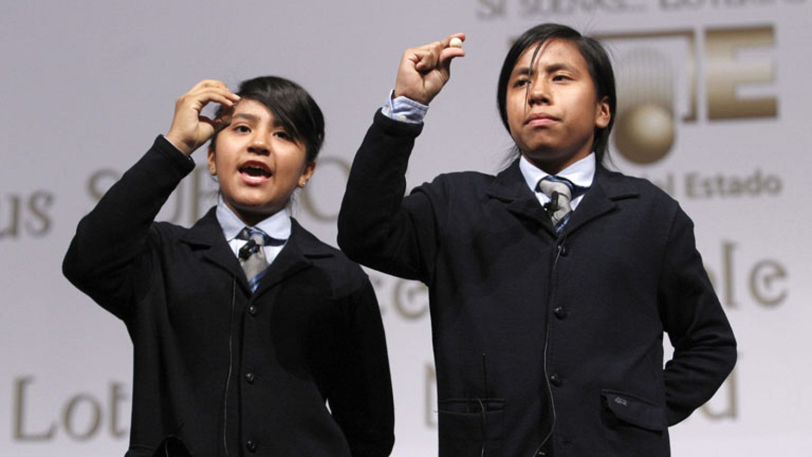 El 2.184, agraciado con el tercer  premio, dotado con 500.000 euros a la serie