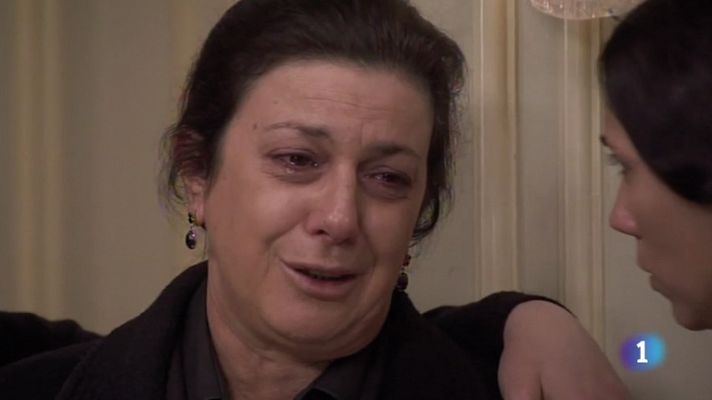 Amar en tiempos revueltos - Felisa, rota de dolor