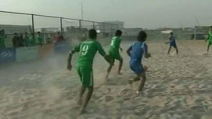 Telediario 1 - Fútbol playa en Irak