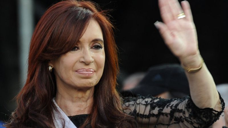 La presidenta de Argentina, Cristina Fernández, será operada en enero de un tumor tiroidal
