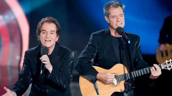 Disco del año 2011 - Dúo Dinámico con Carlos Baute