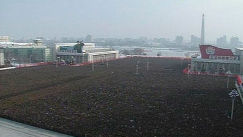 Pyongyang cierra con tres minutos de silencio los actos funerarios por Kim Jong il