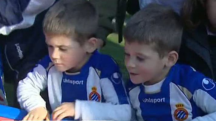 Telediario 1 - Visita 'perica' al hospital