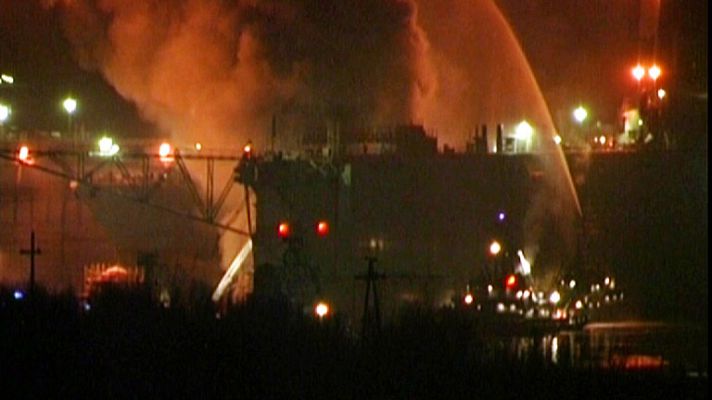 Informativo 24h - Continúa el incendio declarado en un submarino nuclear ruso atracado en puerto