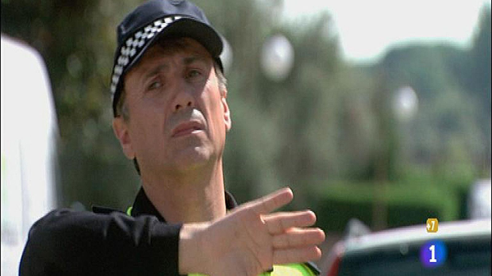 Especial Nochevieja con José Mota - Multa al peatón