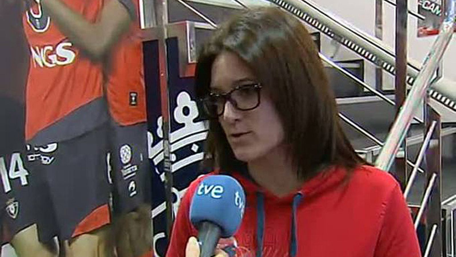 La crisis económica se nota poco en las tiendas de fútbol. Aquí el volumen de ventas es casi directamente proporcional a la pasión de sus aficionados.