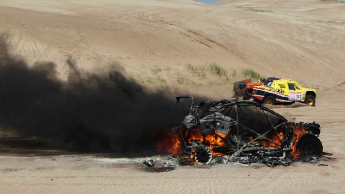 Dakar - Se incendia el Volvo de Cox
