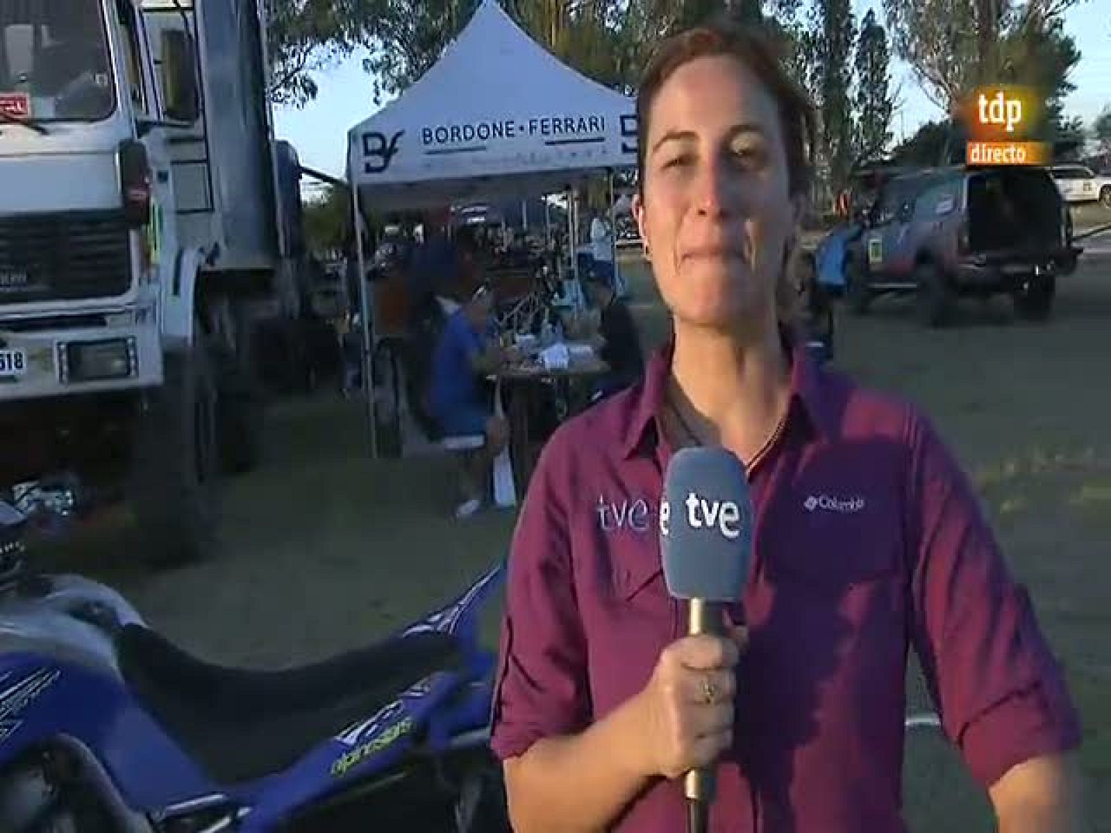 El piloto español Jordi Arcarons ha renunciado a competir en la próxima edición del Rally Dakar 2012 tras aceptar una oferta del equipo Bordone Ferrari como asesor de los pilotos de dicha formación.