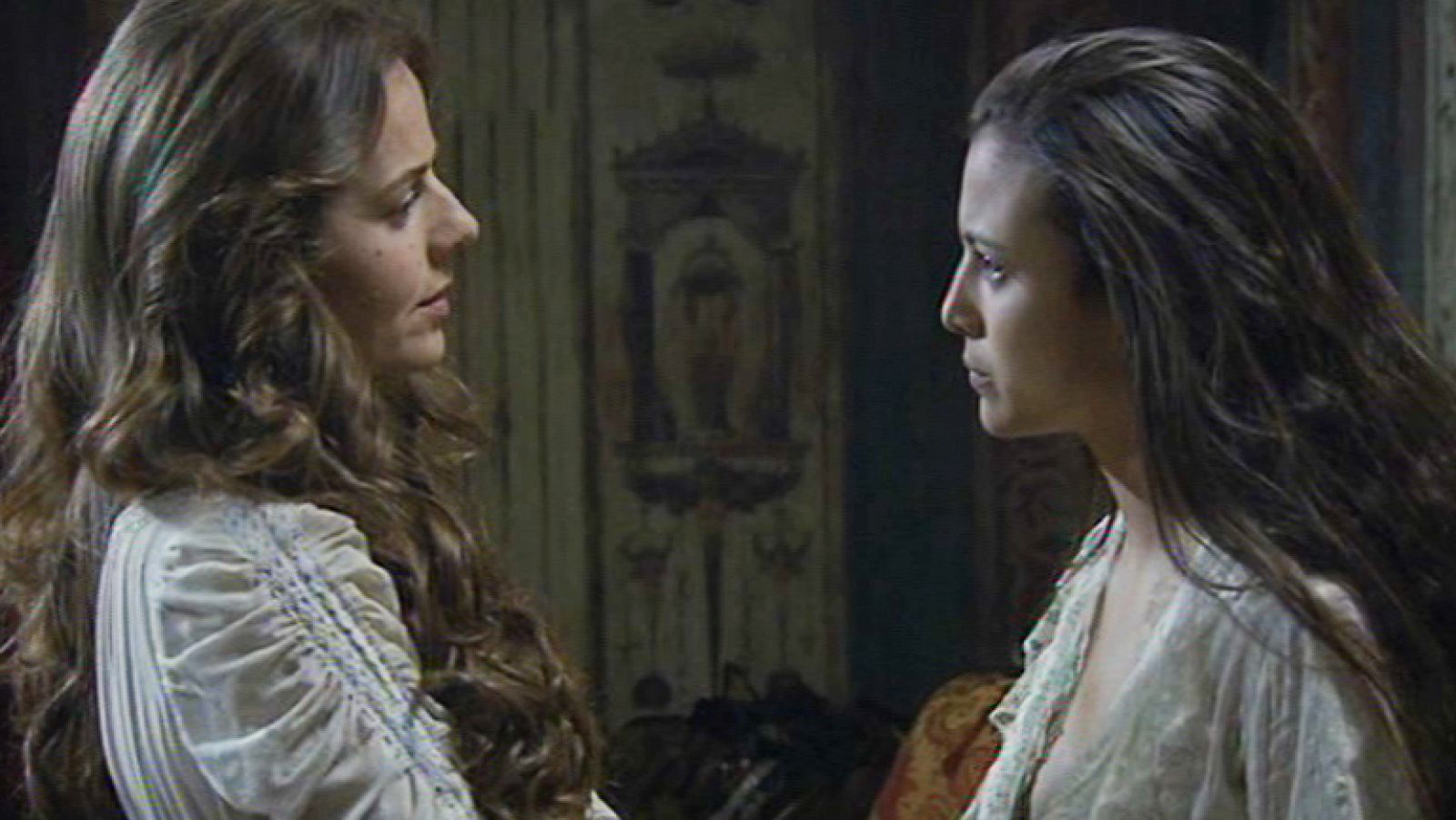 Águila Roja - Irene se enfrenta a Lucrecia | Ver