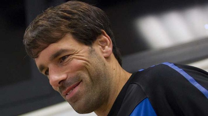 Telediario 1 - El Bernabéu ovaciona a Van Nistelrooy