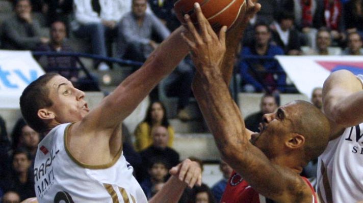 Telediario 1 - El duelo continúa en la Liga Endesa