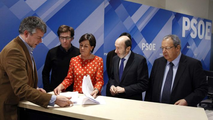 Telediario 1 - Duelo por la secretaría del PSOE