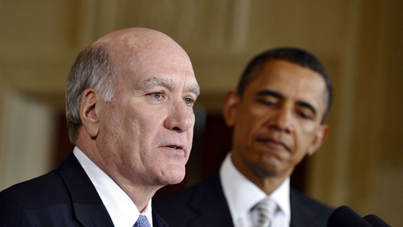 El presidente Obama ha anunciado por sorpresa el cambio de su jefe de gabinete. Bill Daley, era hasta hoy el número dos de la Casa Blanca y su mano derecha.