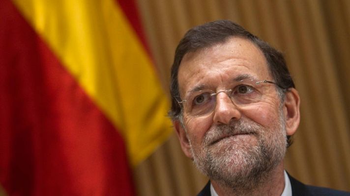 Telediario 1 - Rajoy califica la subida del IRPF de "imprescindible" y niega un incremento del IVA