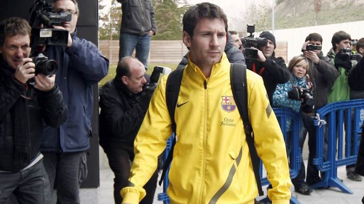 Telediario 1 - La niebla altera la llegada del Barça a Pamplona