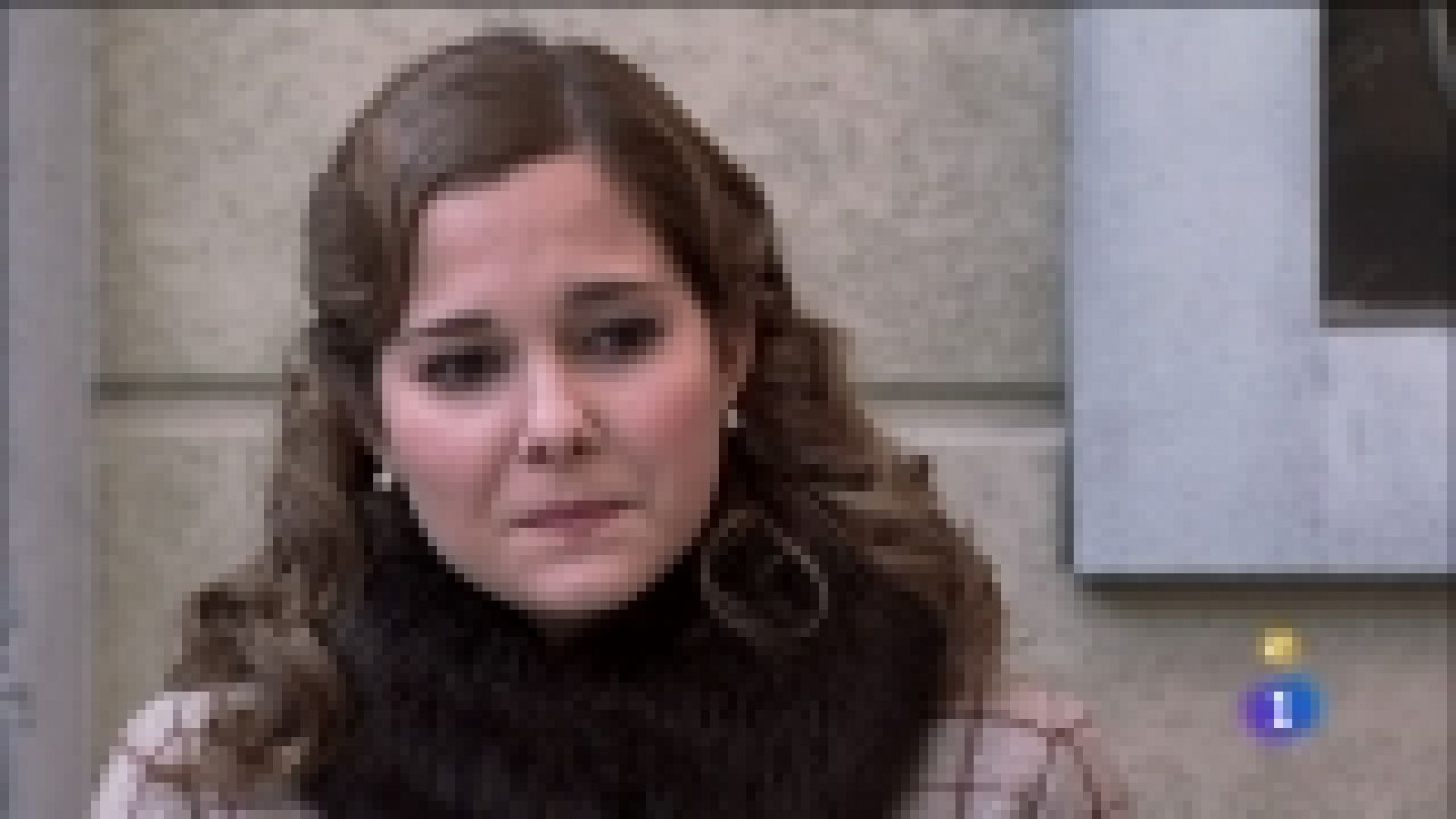 Amar en tiempos revueltos - T7 - Capítulo 89 - Cecilia está triste porque su padre no ha vuelto pasar las Navidades - Ver ahora