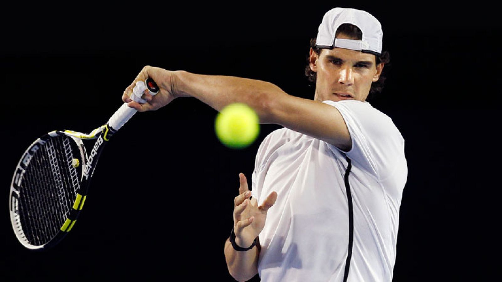 Nadal se prepara para el Abierto de Australia | Ver