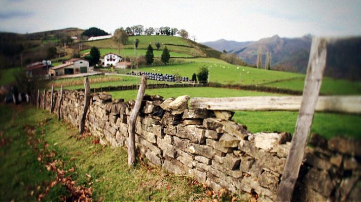 Destino: España - Navarra IV- Avance