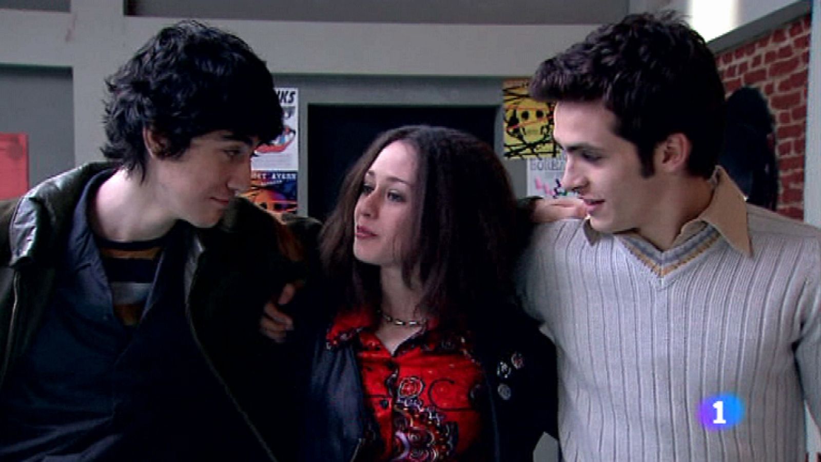 Cuéntame cómo pasó - Karina, Carlos y Josete, de nuevo juntos (Cap. 230) | Ver