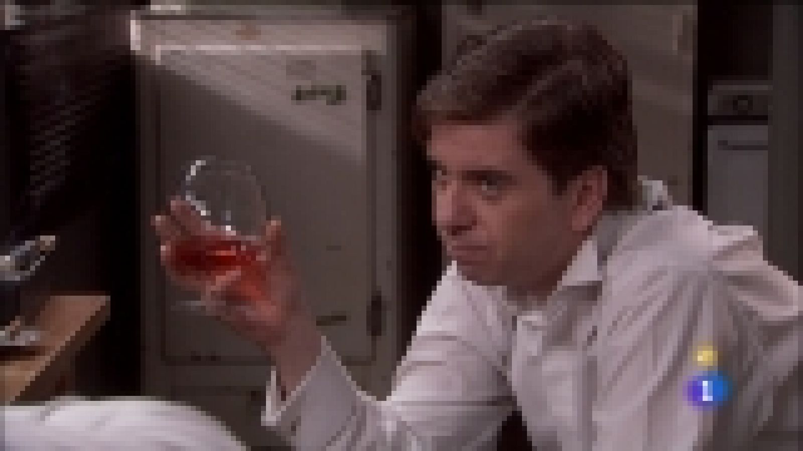 Amar en tiempos revueltos - T7 - Capítulo 90 - Héctor pasa una noche muy intensa con Flora - Ver ahora