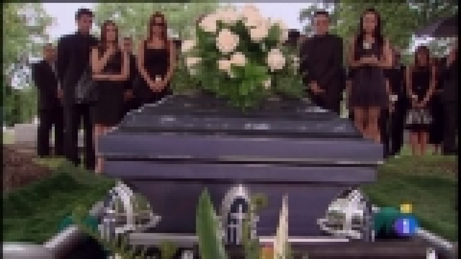 La casa de al lado - Capítulo 46 - Rebeca y Nibaldo son los únicos que saben que don Renato está vivo - Ver ahora