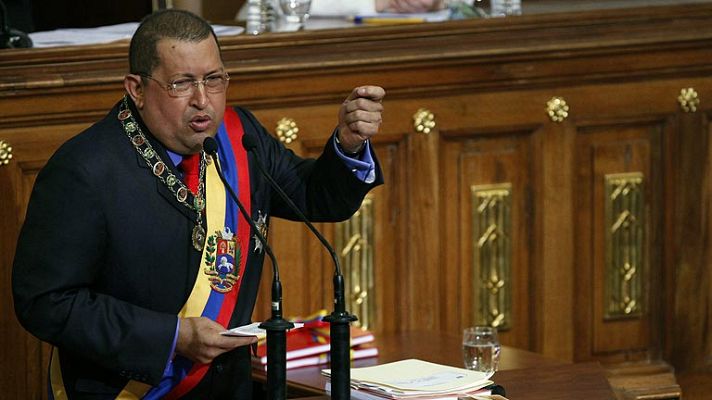Telediario 1 - Chávez dice que se irá si pierde