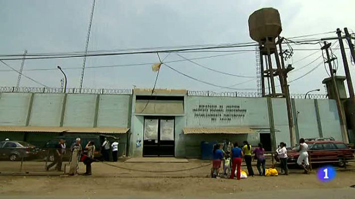 Telediario 1 - Unos 300 españoles están presos en cárceles peruanas por tráfico de drogas