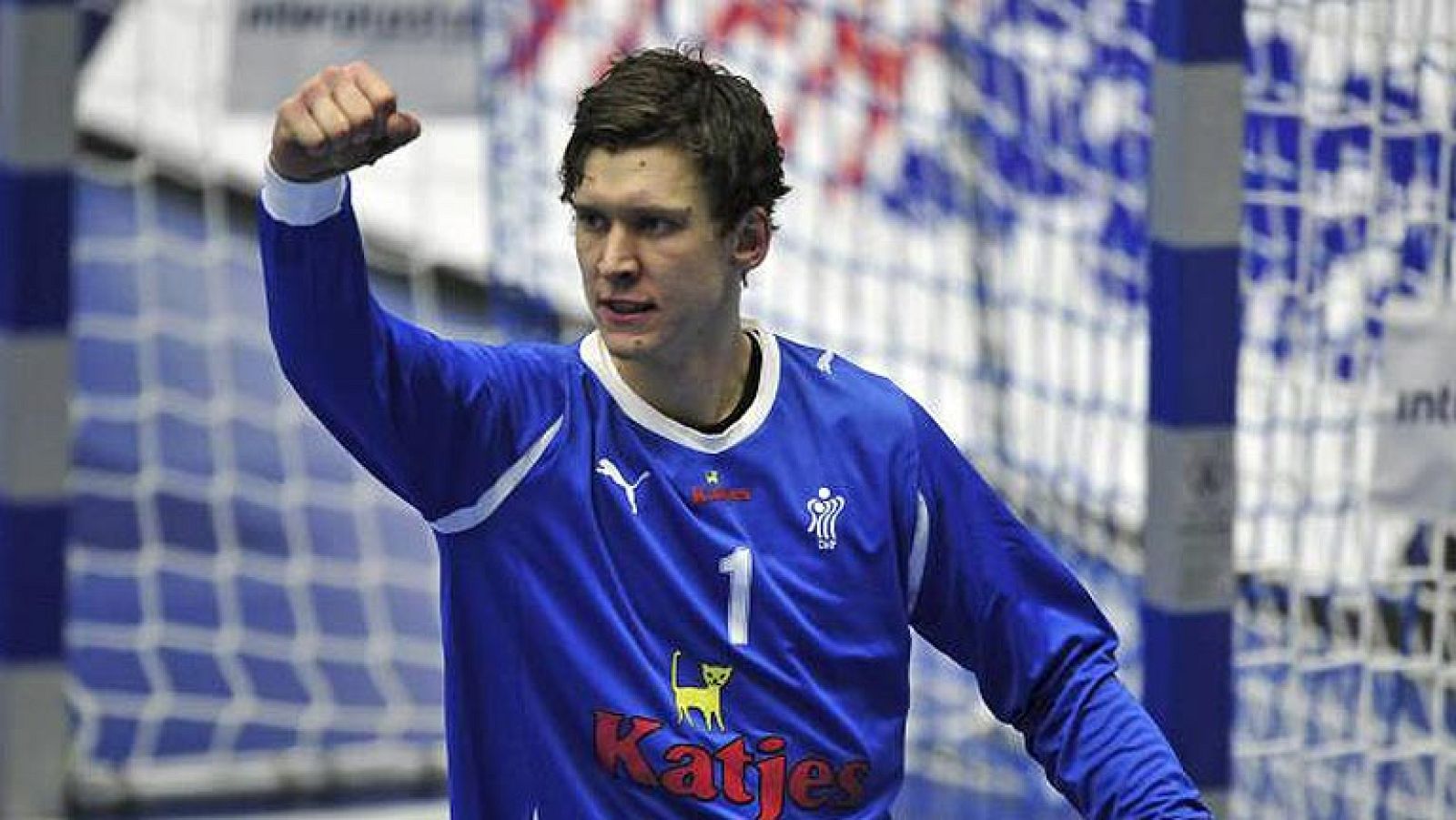 Golazo de Dinamarca, de portería a portería