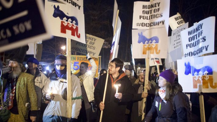 Telediario 1 - Manifestación sella la Casa Blanca