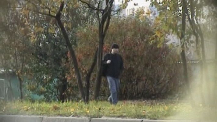 Telediario 1 - Espiaban con una piedra